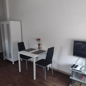 apartmany-borska-30.marianskelaznehotels.net/